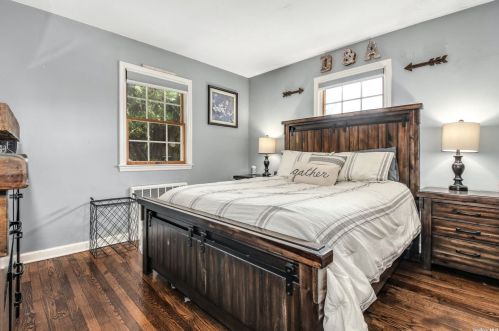 11 St, Huntington Station NY 11746-1332 exterior