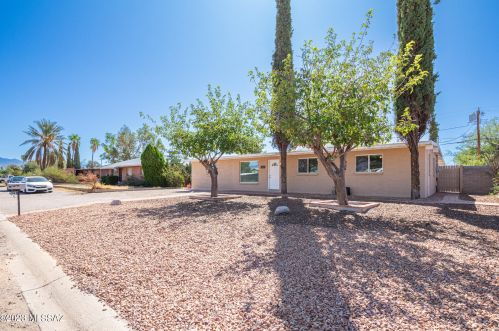 6382 Calle Bellatrix, Tucson AZ  85710-5325 exterior