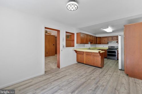 7902 Ashton St, Alexandria VA 22309-1341 exterior