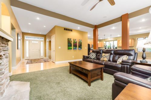 3564 Hathaway Rd, Kalamazoo, MI 49009-4907