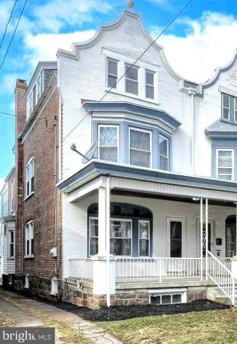 371 Charlotte St, Pottstown PA  19464-5361 exterior