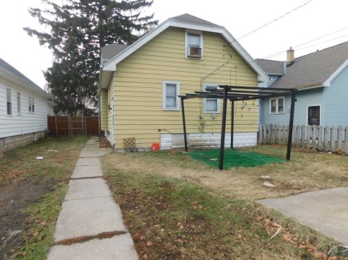 4408 54 St, Milwaukee WI 53210-1630 exterior