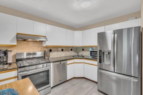 335 Greenfield Rd, Bridgewater NJ 08807-3710 exterior