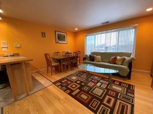 7148 Addison St, Chicago, IL 60634-3657