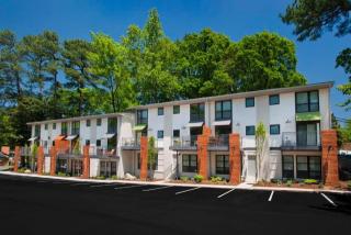 1616 Piedmont Ave, Atlanta GA  30324-5815 exterior