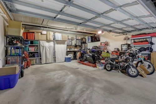 1313 Franklin Pl, Milwaukee WI  53202-2980 exterior