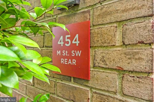 454 M St, Washington DC  20024-2603 exterior