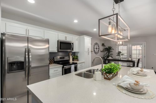 2502 22 Ave, Phoenix AZ 85009-1926 exterior