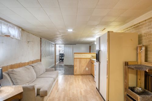 431 Giles Rd, Meskegon MI  49445-1319 exterior