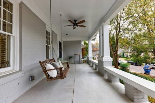 654 Cresthill Ave, Atlanta GA  30306-3640 exterior