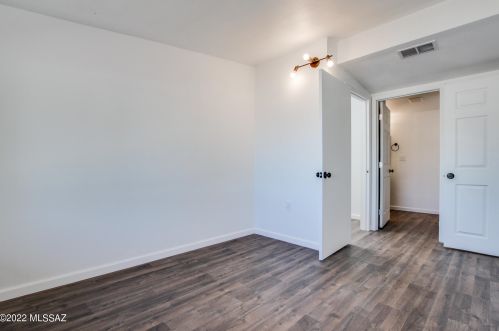 5718 Calle Aurora, Tucson AZ  85711-6730 exterior