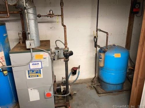 182 Deer Run Rd, Wilton CT 06897-1207 exterior