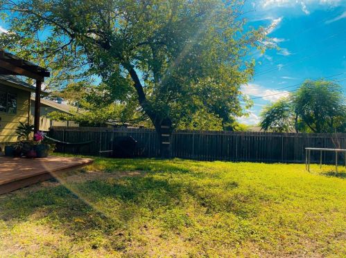 907 Connecticut Dr, Austin TX  78758-7420 exterior