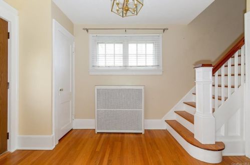 45 Mitchell Ave, Poughkeepsie NY 12603-3420 exterior