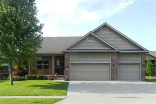 14405 Oakwood Dr, Des Moines, IA 50323-2489