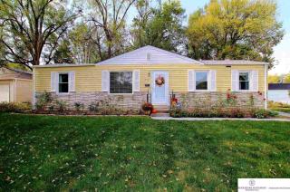 914 Cole Creek Dr, Omaha, NE 68114-3038