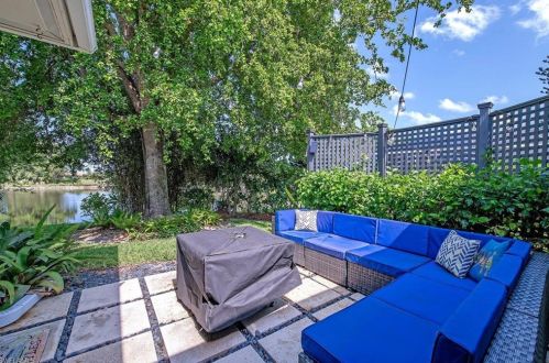 4642 Chippendale Dr, Naples FL 34112-5258 exterior