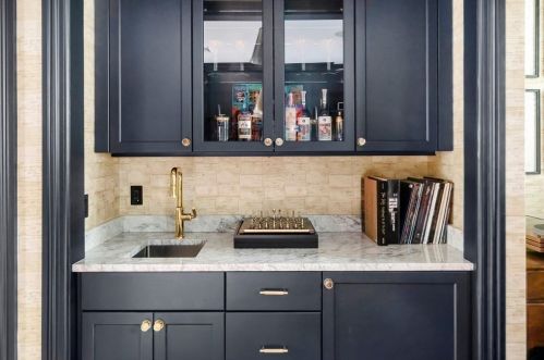 54 Pinckney St, Boston MA  02114 exterior