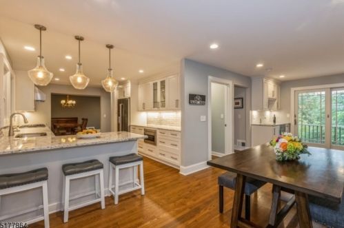 1401 Outlook Dr, Mountainside NJ 07092-1412 exterior