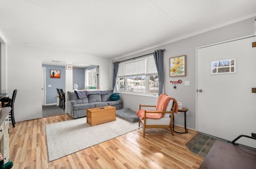 8 Conant Dr, Concord, NH 03301-2336