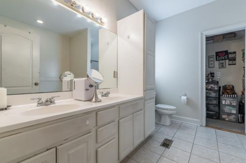 1758 Marietta Rd, Atlanta GA 30318-2735 exterior