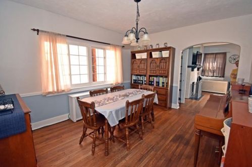 40 Sceneridge Ave, Pittsburgh PA 15227-2724 exterior