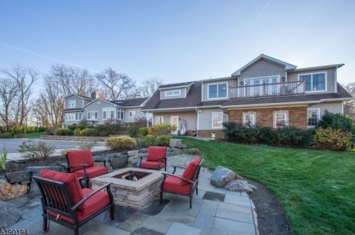 752 Ridge Road Ter, Kinnelon NJ  07405-2132 exterior