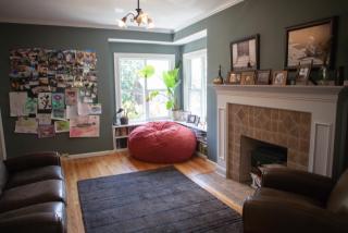 3827 Meridian Ave, Seattle WA  98103-8344 exterior