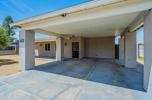 6734 24th Dr, Phoenix, AZ 85015-1022