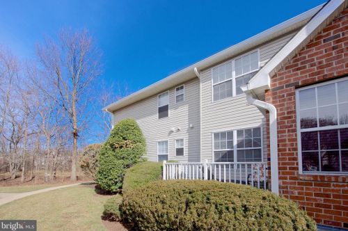 362 Bowler Ct, Piscataway NJ 08854-6649 exterior