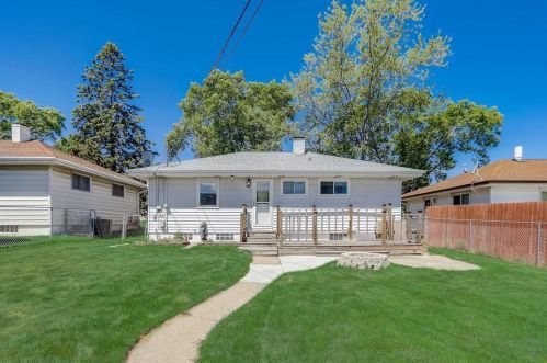 6710 20th St, Milwaukee WI  53221-5227 exterior