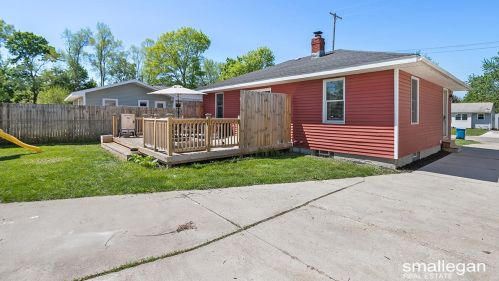 4034 Lester Dr, Grand Rapids MI 49525-1447 exterior