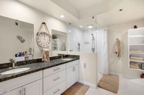 1743 Emerald Isle Way, Oxnard CA  93035-2972 exterior