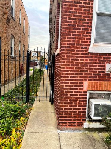 5145 Deming Pl, Chicago IL 60614-5913 exterior