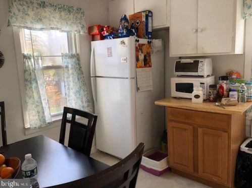 955 Olden Ave, Trenton NJ 08638-4911 exterior