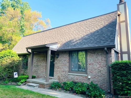 1915 Allenway Ct, Rochester, MI 48309-3315