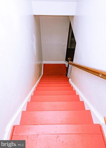 15301 Manor Village Ln, Rockville MD 20853-1820 exterior