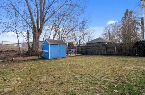 113 Oakland Ave, Providence RI 02908-3632 exterior