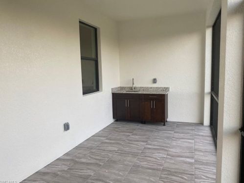 4099 58 Ave, Naples FL 34120-4021 exterior