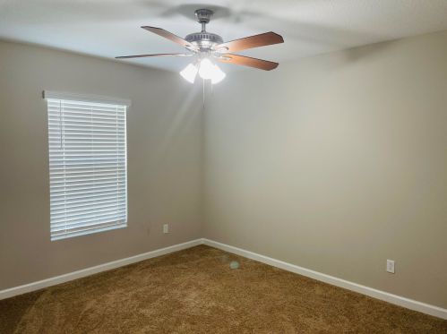 112 Ridgecrest Dr, Fort Pierce FL  34953-5449 exterior