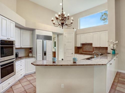 15287 Burnaby Dr, Naples FL 34110-7930 exterior