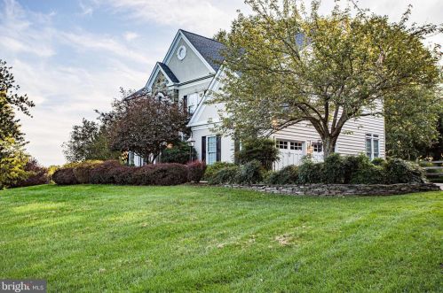 13606 Mt Prospect Dr, Rockville MD 20850-3510 exterior