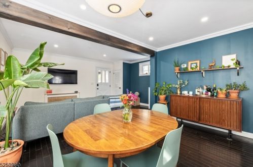 24 Hilton Ave, Maplewood NJ  07040-2921 exterior