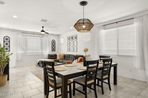 2837 Apollo Rd, Phoenix AZ  85041-5339 exterior