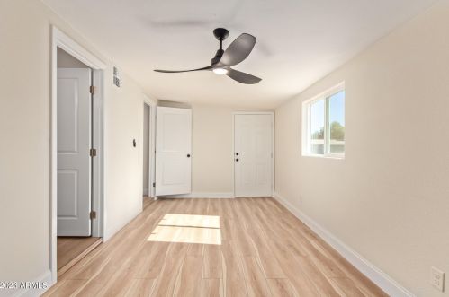 3437 Acoma Dr, Phoenix AZ 85032-4830 exterior