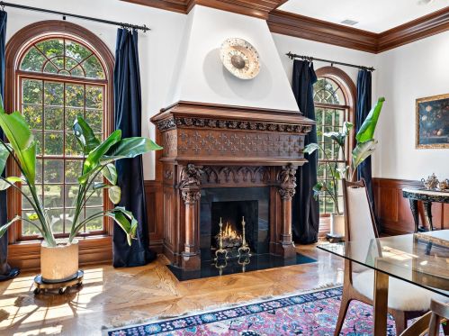 14 Overhills Dr, Saint Louis MO 63124-1532 exterior