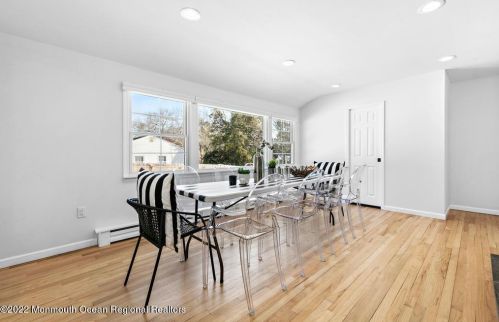 284 Pelican Rd, Middletown NJ 07748-3040 exterior