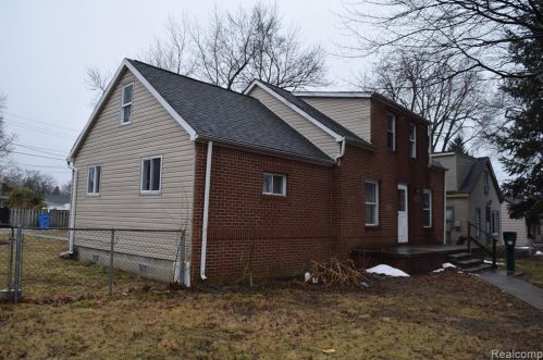 24505 Fordson Hwy, Dearborn Heights MI  48127-1333 exterior