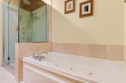 344 Scott St, Chicago IL 60610-0043 exterior