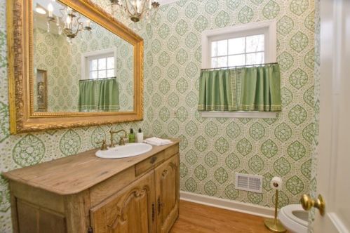 2356 Christophers Walk, Atlanta GA 30327-1110 exterior